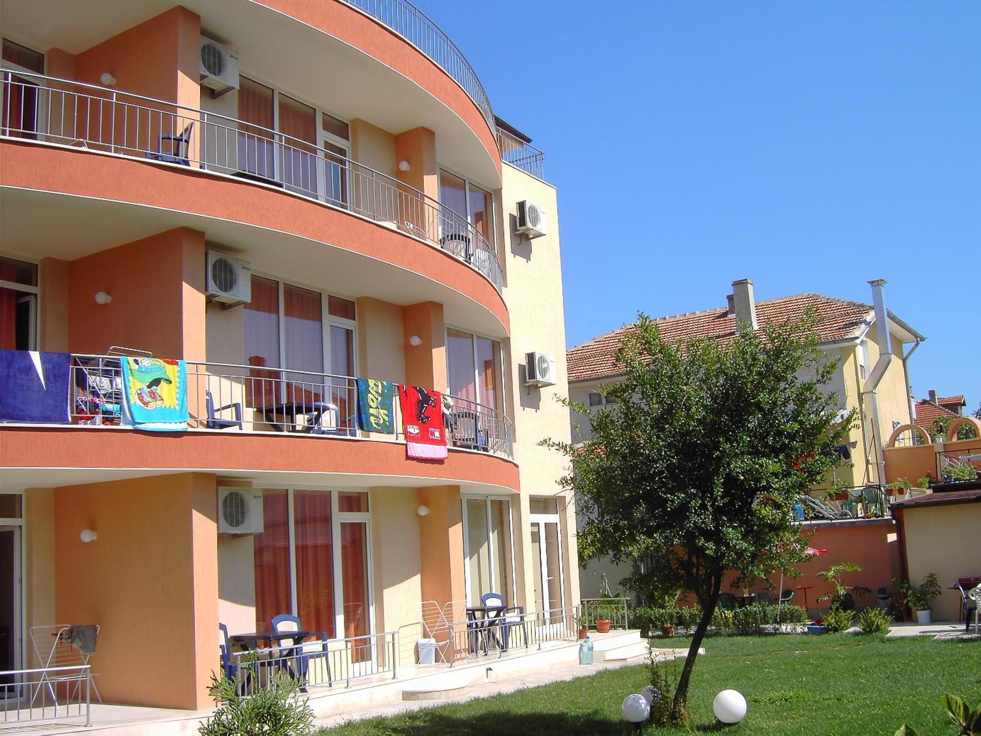 Family Hotel Deja Vu Ravda Exteriér fotografie